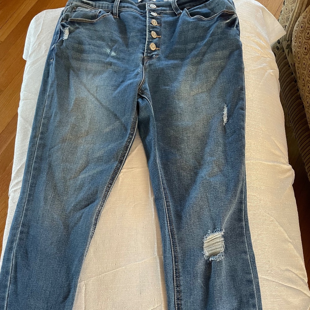 4 pair of Jeans